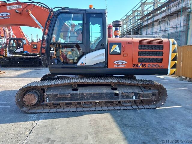 Crawler excavator Hitachi ZX220LC (Abu Dhabi)