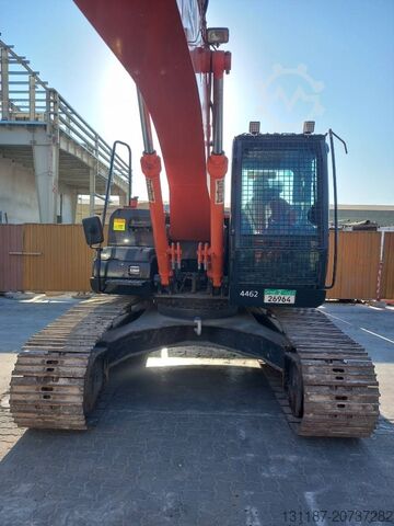 Crawler excavator Hitachi ZX220LC (Abu Dhabi)