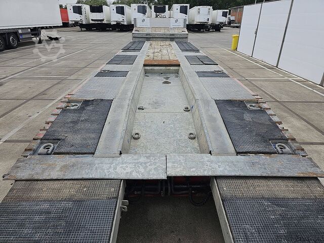 Chargeur bas ESGE 48T 3A RADMULDEN HYDR. RAMPS WHEEL