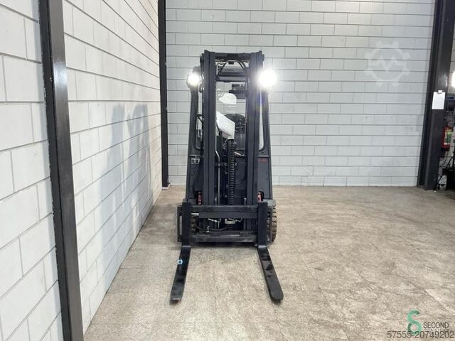Forklift Linde E16P