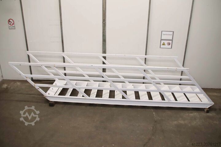 Stalowe schody Stahl 13-stufig Höhe 2980 mm