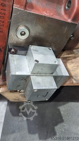 ZF Duoplan 2K300 cambio a due marce ZF Friedrichshafen AG ZF Duoplan 2K300 Zweigang-Schaltge.