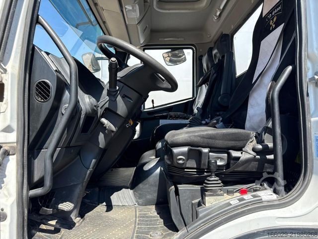 Üç taraflı damperli kamyon IVECO 140E250 Kipper mit HIAB Kran inklusive Anhänger