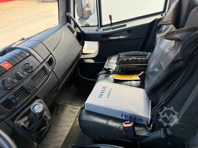 Üç taraflı damperli kamyon IVECO 140E250 Kipper mit HIAB Kran inklusive Anhänger