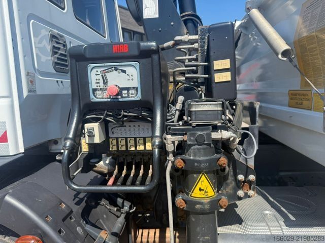Damperli kamyon IVECO 140E250 Kipper mit HIAB Kran inklusive Anhänger
