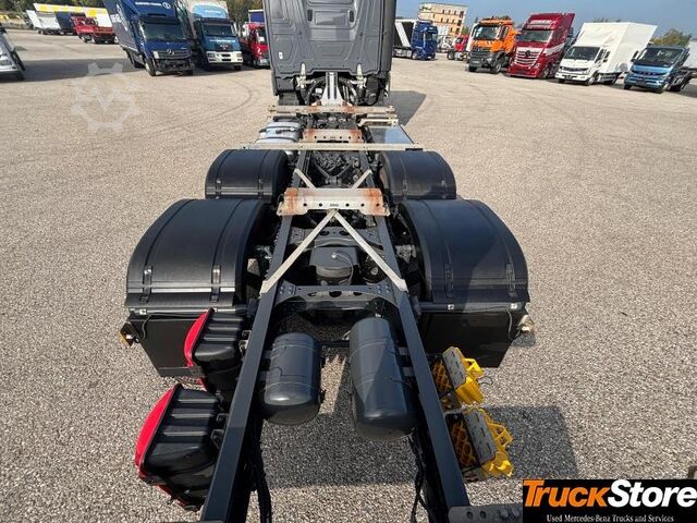 Kamion sa zamjenjivom nadogradnjom  Actros 2545LL LENKACHSE