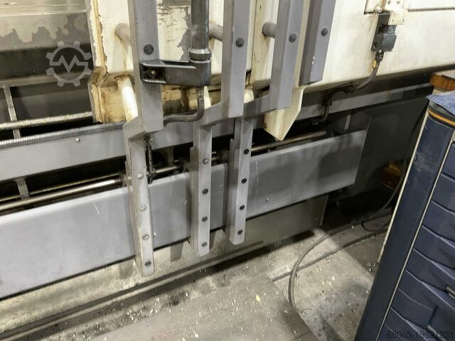 Megmunkáló központ AXA VHC-3-5000-XTS-50