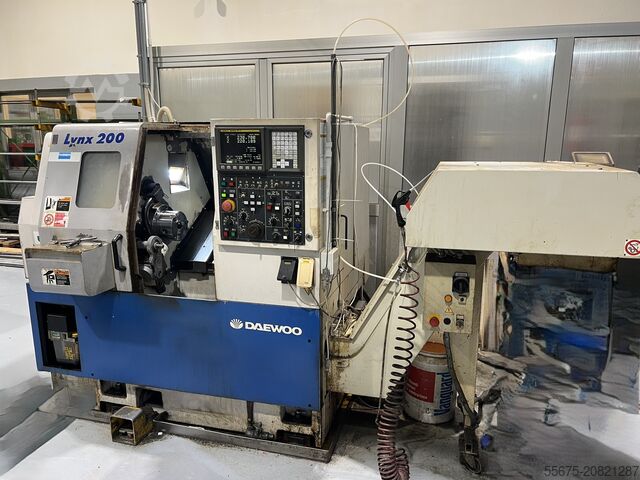 Centro de torneado CNC de 2 ejes DAWEOO LYNX 200B