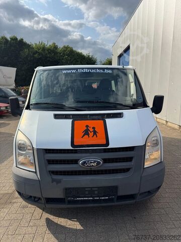 Ford **TRANSIT-9SEATS** Ford **TRANSIT-9SEATS**
