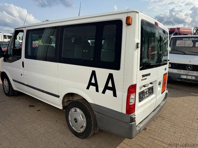 Ford **TRANSIT-9SEATS** Ford **TRANSIT-9SEATS**