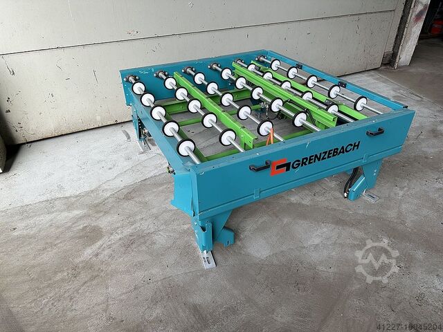 Transportador de rodillos accionado con unidad de elevación Grenzebach RFS 1250 x 1500 mm