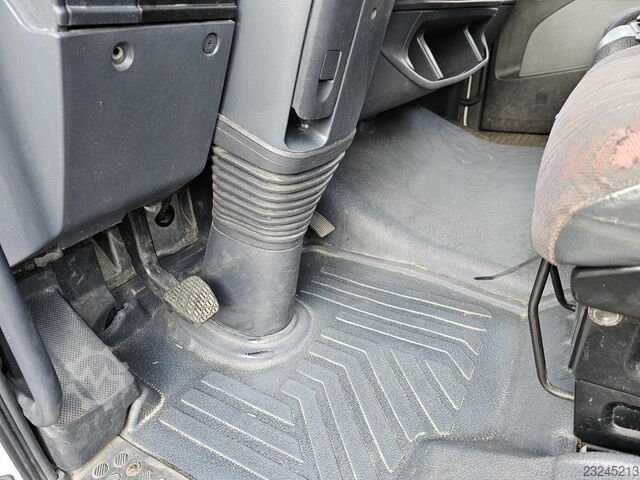 Pick-up skåpbil Mercedes-Benz 817/42AT7 Palfinger PK 5000 B Werkstatt