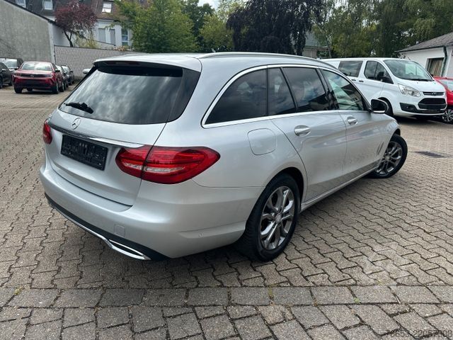 Minibüs MERCEDES-BENZ C 200 d T Autom. * LED High. * Navi * Kamera