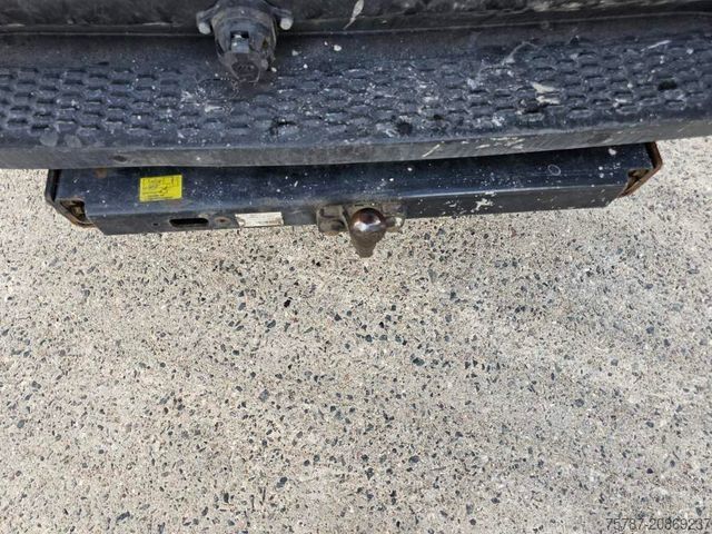 Magas tetős furgon IVECO 35S16 A8 V L, mittellang & hoch, kleiner Schaden