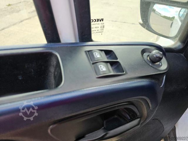 Magas tetős furgon IVECO 35S16 A8 V L, mittellang & hoch, kleiner Schaden