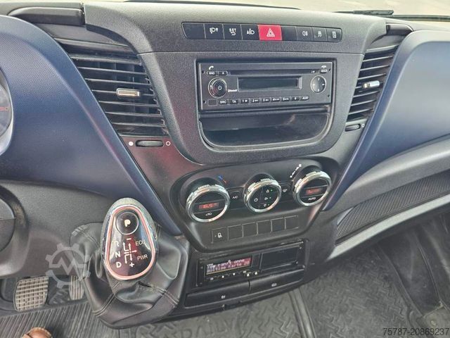 Magas tetős furgon IVECO 35S16 A8 V L, mittellang & hoch, kleiner Schaden