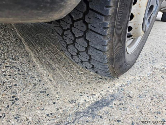 Magas tetős furgon IVECO 35S16 A8 V L, mittellang & hoch, kleiner Schaden