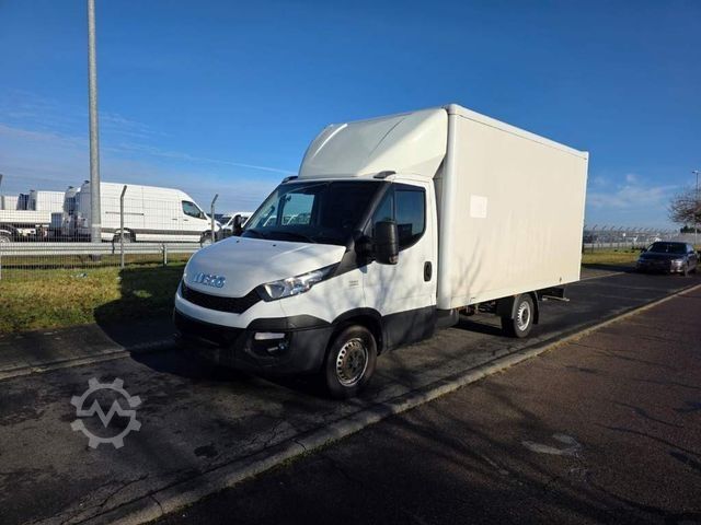 Furgon skrzyniowy IVECO 35S15/ 35-150 Koffer, Klima, manuelle Schaltung
