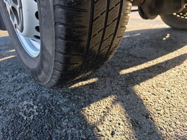 Furgon skrzyniowy IVECO 35S15/ 35-150 Koffer, Klima, manuelle Schaltung