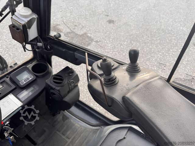 Forklift Toyota 8-FD30F