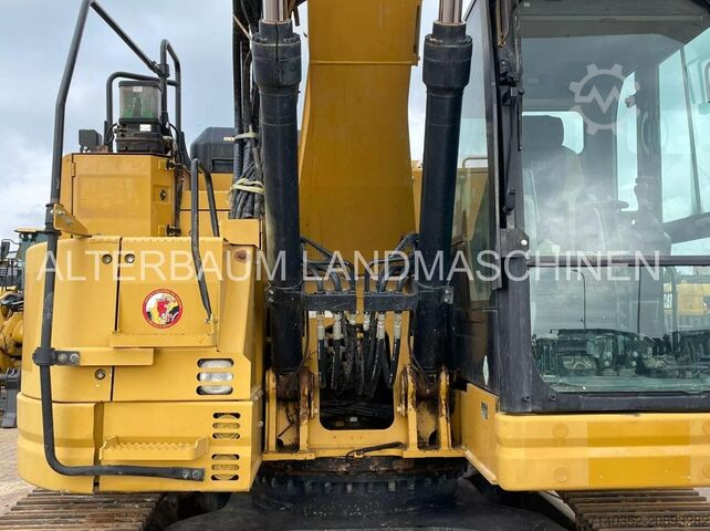 Crawler excavator Caterpillar 325F LCR