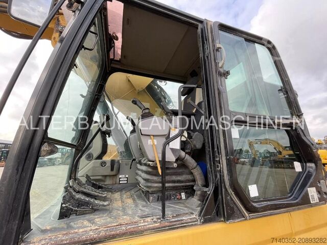 Crawler excavator Caterpillar 325F LCR