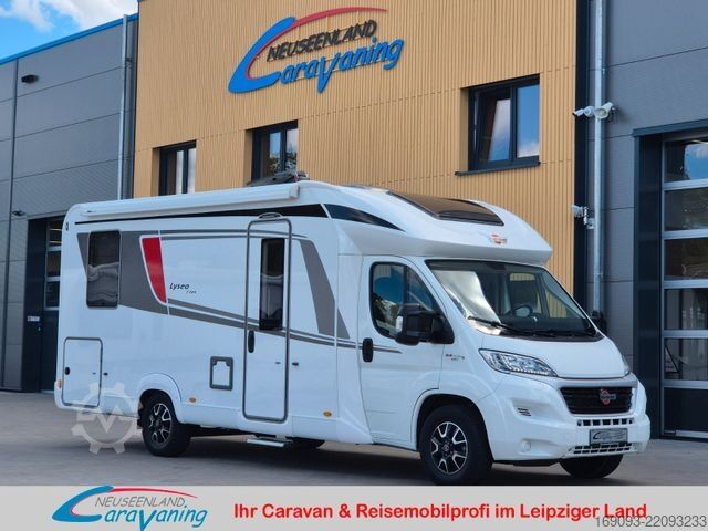 Halvintegreret autocamper BÜRSTNER Lyseo T 744 *2x Hubbett*2xTV*MaxxFan*Navi*Solar