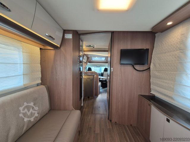 Halvintegreret autocamper BÜRSTNER Lyseo T 744 *2x Hubbett*2xTV*MaxxFan*Navi*Solar