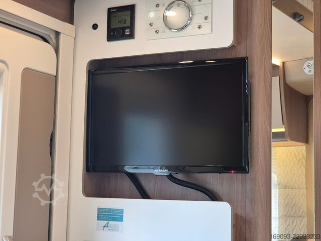 Halvintegreret autocamper BÜRSTNER Lyseo T 744 *2x Hubbett*2xTV*MaxxFan*Navi*Solar