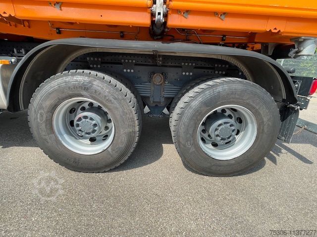 Třístranný sklápěč DAF FAT XFC 530 Meiller Trigenius D316