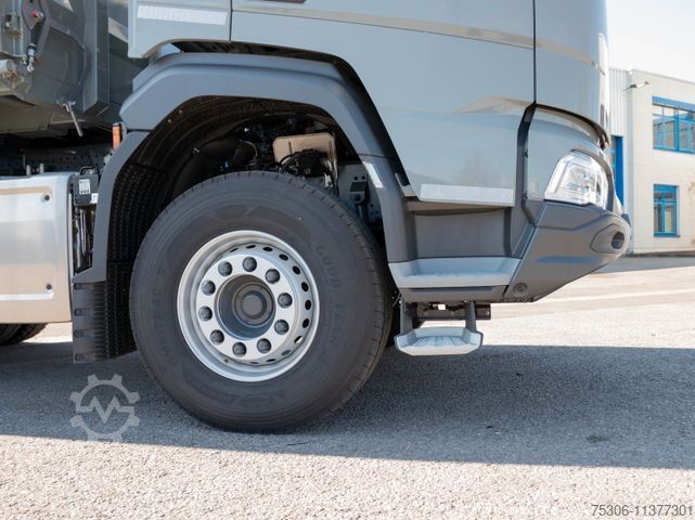 Třístranný sklápěč DAF FAT XFC 530 Meiller Trigenius D316