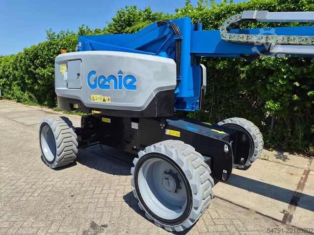 Scharnierende telescopische hoogwerker Genie Z-60/37 DC