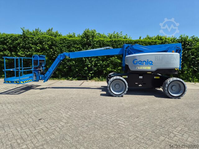 Scharnierende telescopische hoogwerker Genie Z-60/37 DC