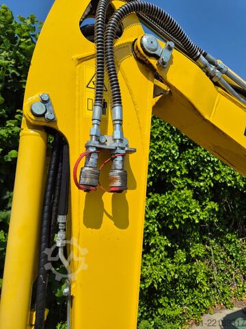 Mini-pelle Komatsu PC24 MR-5