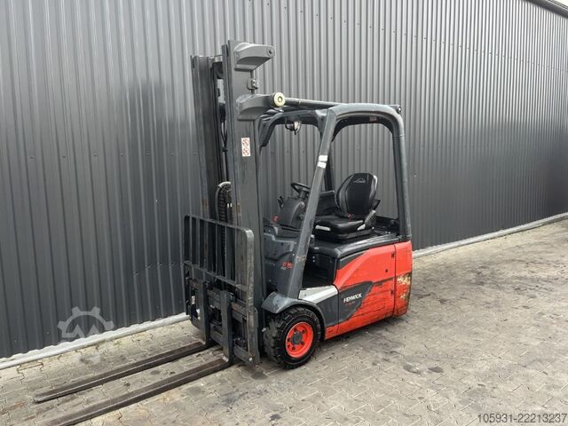 Elektrische vorkheftruck 3 wielen Linde E15-02