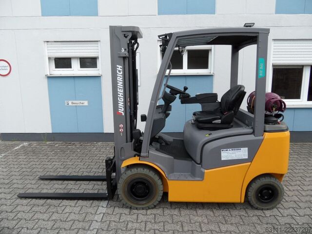 Stivuitoare GPL Jungheinrich TFG 316 - weiße Reifen - Freihub