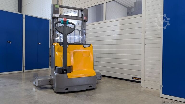 Handmatige stapelaar Jungheinrich EJC 214b