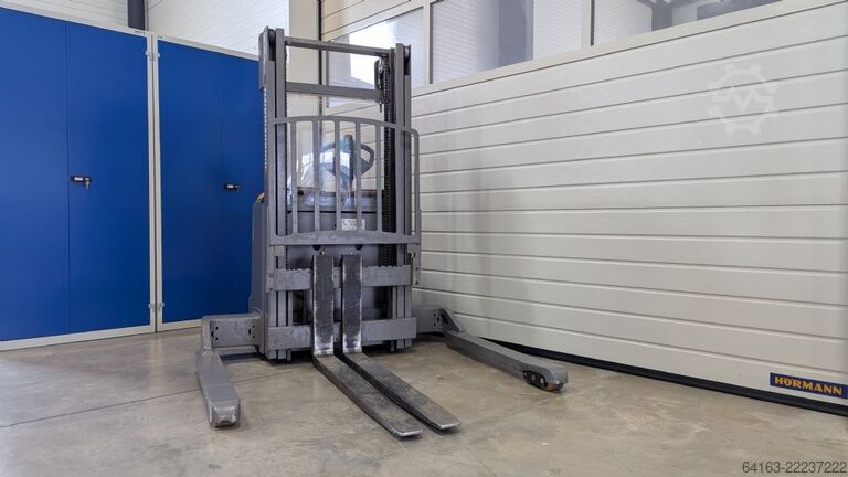 Handmatige stapelaar Jungheinrich EJC 214b