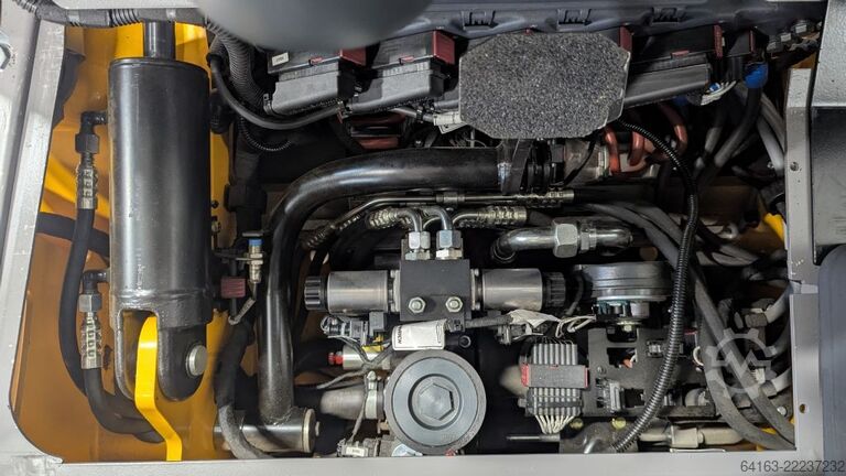 Stivuitor electric cu 3 roți Jungheinrich EFG 215 G115-330ZZ