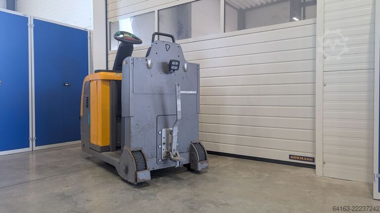Tractor de remorcare Jungheinrich EZS C40