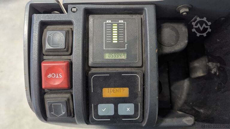 Tractor de remorcare Jungheinrich EZS C40