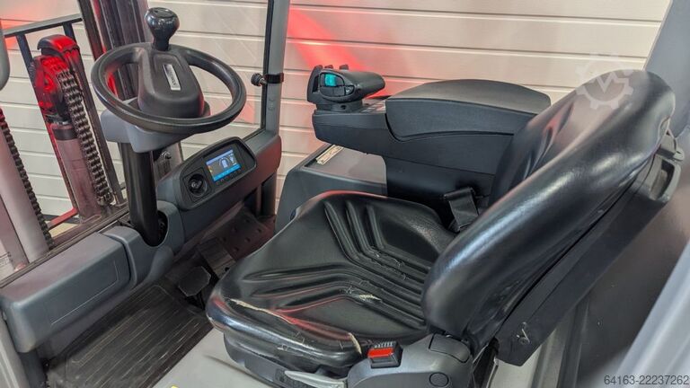 Stivuitor electric cu 3 roți Jungheinrich EFG 213 LiIon Batterie