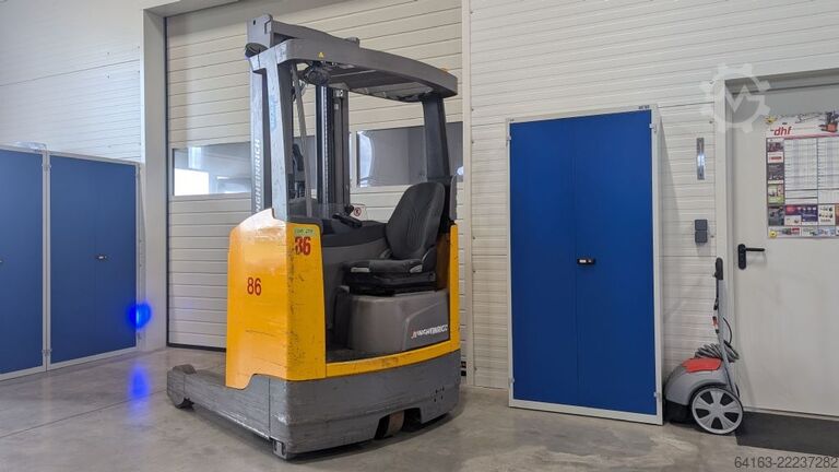Stivuitor cu catarg retractabil Jungheinrich ETV 216 E GE 115 620DZ