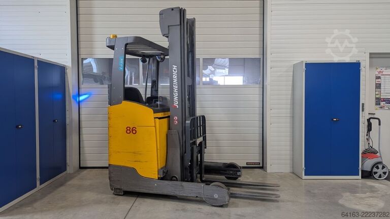 Stivuitor cu catarg retractabil Jungheinrich ETV 216 E GE 115 620DZ