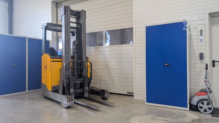 Stivuitor cu catarg retractabil Jungheinrich ETV 216 E GE 115 620DZ