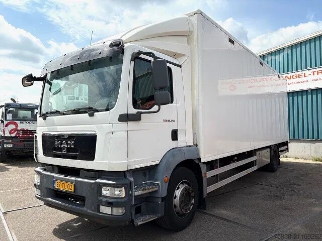  MAN TGM 18.250 BL WITH PLYWOOD CLOSED BOX AND LOADI...