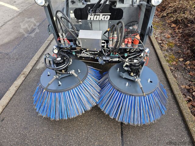 Road sweeper Hako Citymaster 1250