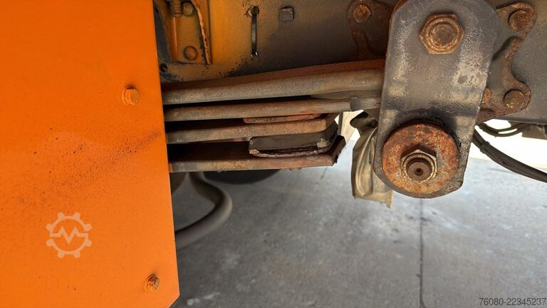 Trailer til platform Mercedes-Benz 813 D (EX COMMUNAL / BE TRUCK / PARFAIT ETAT / ...