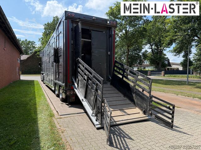 Viehtransporter Auflieger Finkl 3 + 4 Stock/ Hubdach / Rampe / Tränke/Funk