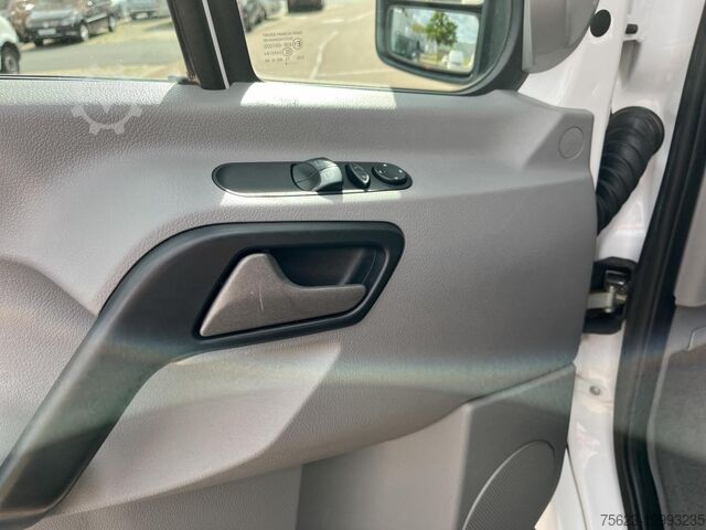 Plachtová dodávka Mercedes-Benz Sprinter 316 CDI Doka 4x4 Pri/Pla Klima Standh. AHK